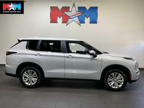 2026 Mitsubishi Outlander ES 2.5 S-AWC