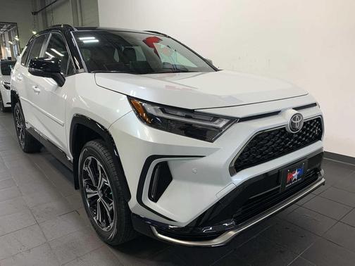 2025 Toyota RAV4 Hybrid SE