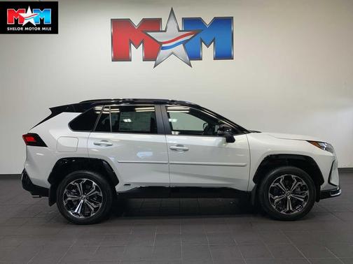 2025 Toyota RAV4 Hybrid SE