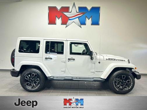 Bright White Clearcoat 2017 Jeep Wrangler Unlimited Smoky Mountain