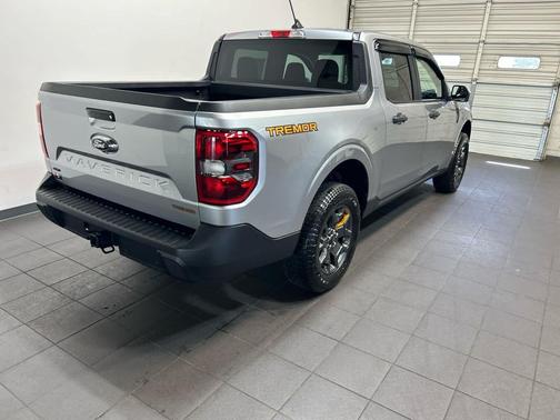 Iconic Silver Metallic 2023 Ford Maverick XLT