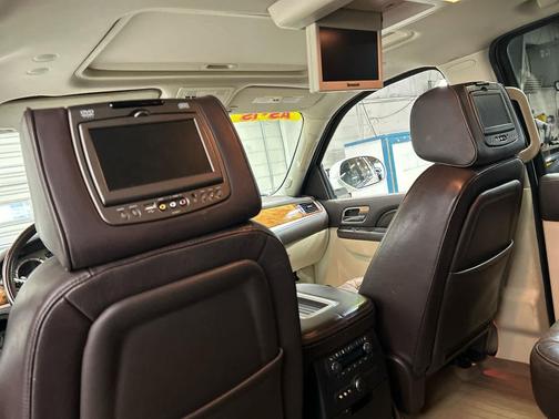 White Diamond Tricoat 2014 Cadillac Escalade Platinum Edition