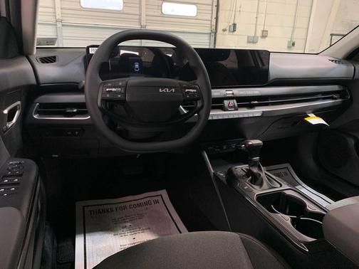2025 Kia K4 LX
