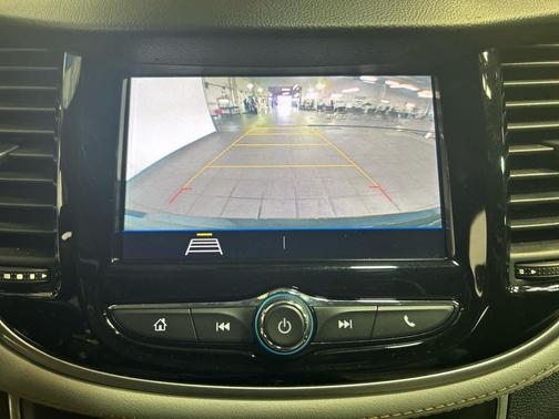 Shadow Gray Metallic 2021 Chevrolet Trax LT