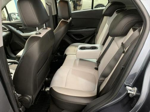Shadow Gray Metallic 2021 Chevrolet Trax LT