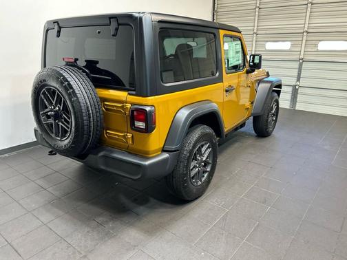 Goldilocks 2026 Jeep Wrangler Sport