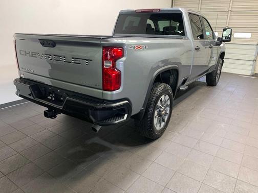 2025 Chevrolet Silverado 2500 Custom