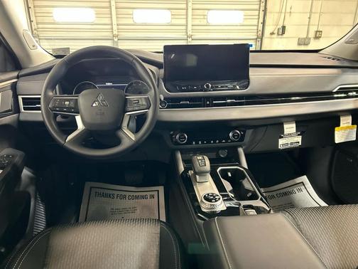 Black Diamond 2026 Mitsubishi Outlander ES S-AWC