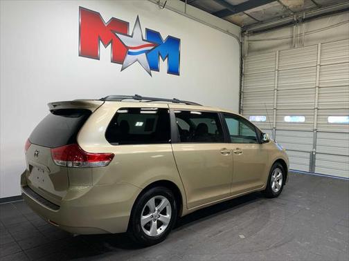 2012 Toyota Sienna LE