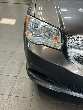 Granite Pearlcoat 2019 Dodge Grand Caravan SE