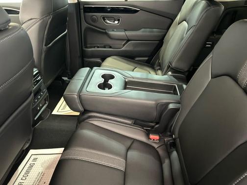 Platinum White Pearl 2026 Honda Pilot EX-L