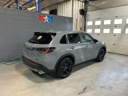 Urban Gray Pearl 2026 Honda HR-V AWD Sport