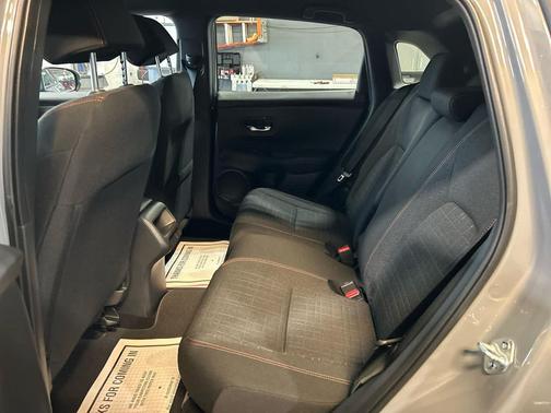 Urban Gray Pearl 2026 Honda HR-V AWD Sport