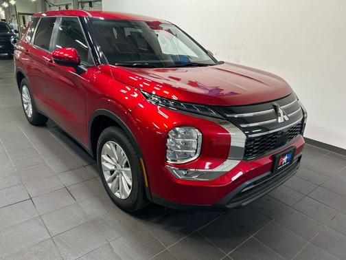 Red Diamond 2026 Mitsubishi Outlander ES 2.5 S-AWC