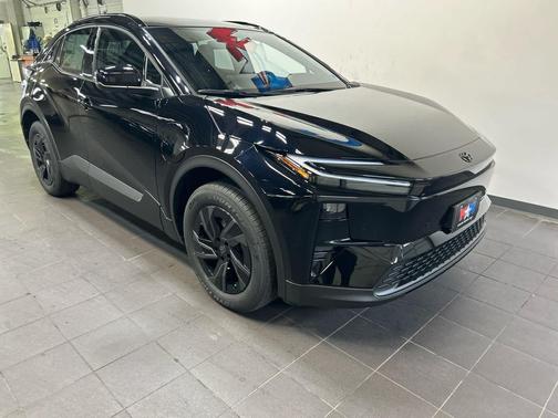 Midnight Black Metallic 2026 Toyota C-HR SE