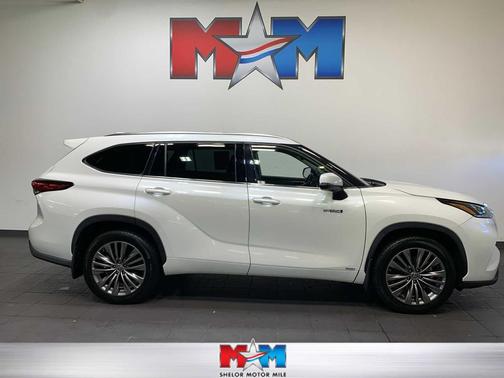 2021 Toyota Highlander Hybrid Platinum