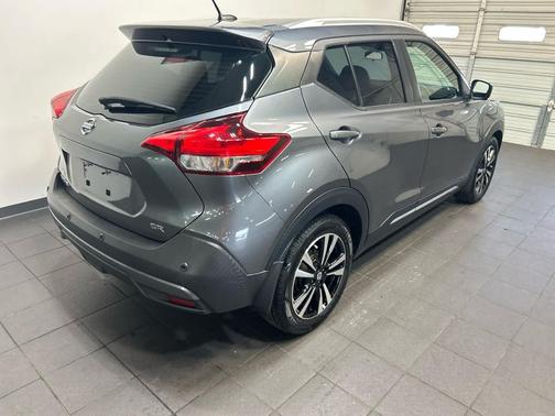 Gun Metallic 2020 Nissan Kicks SR