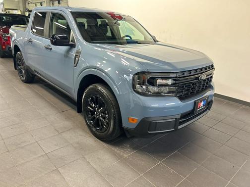 Azure Gray Metallic Tri-Coat 2024 Ford Maverick XLT