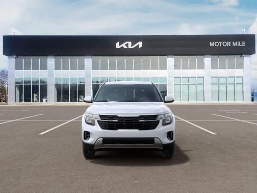 SNOW WHITE 2026 Kia Seltos LX