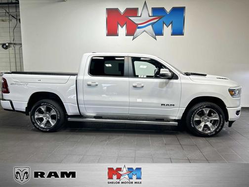 Bright White Clearcoat 2023 RAM 1500 Laramie