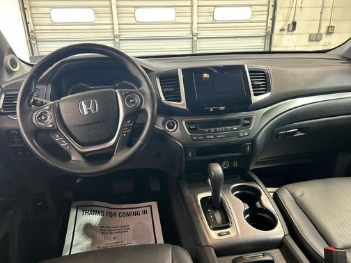 White Diamond Pearl 2019 Honda Ridgeline RTL