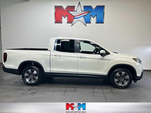 White Diamond Pearl 2019 Honda Ridgeline RTL