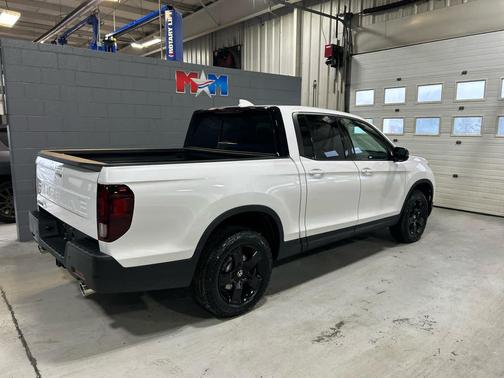 2026 Honda Ridgeline Black
