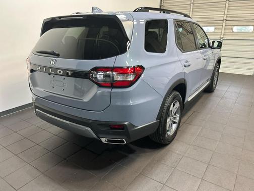 Sonic Gray Pearl 2026 Honda Pilot EX-L