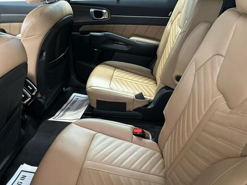 Jungle Green 2026 Kia Sorento SX