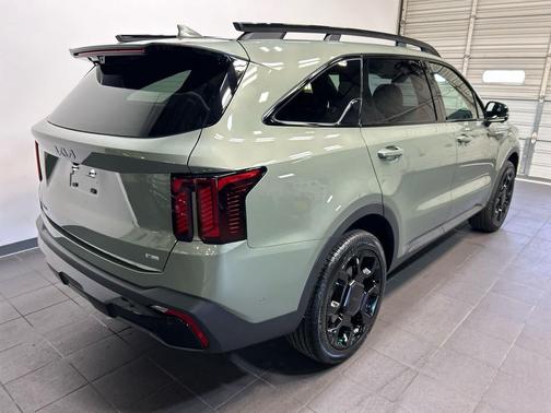 Jungle Green 2026 Kia Sorento SX