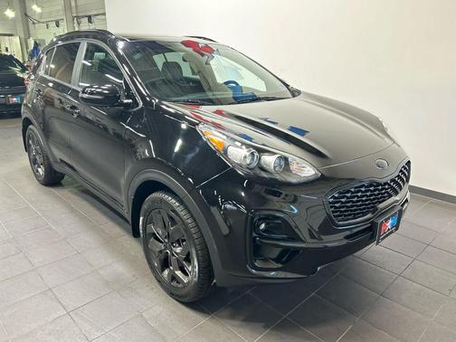 Black Cherry 2022 Kia Sportage S