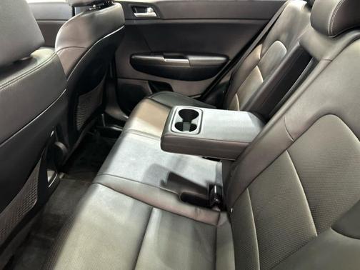 Black Cherry 2022 Kia Sportage S