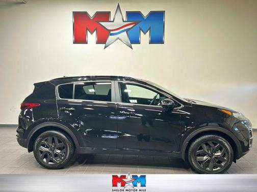 Black Cherry 2022 Kia Sportage S