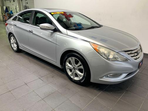 2013 Hyundai SONATA Limited