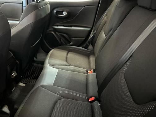 Sting-Gray Clearcoat 2022 Jeep Renegade Altitude
