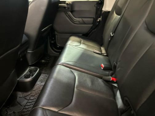 2017 Jeep Wrangler Unlimited Smoky Mountain 4x4