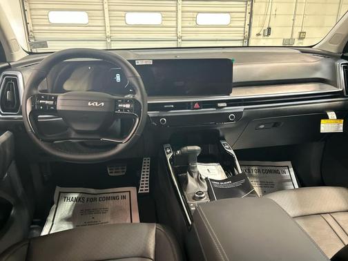 ROAD RUNNER BRO 2026 Kia Sorento SX