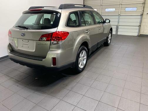 2014 Subaru Outback 2.5i