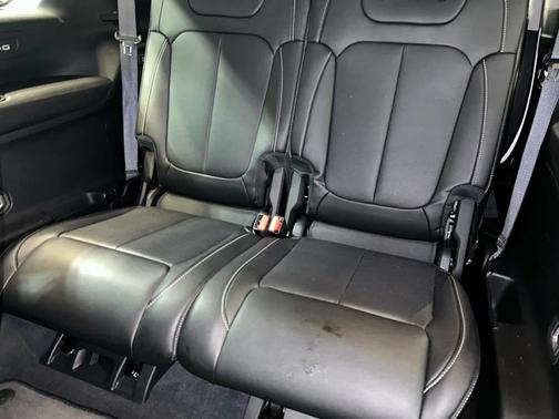 Bright White Clearcoat 2023 Jeep Grand Cherokee L Limited