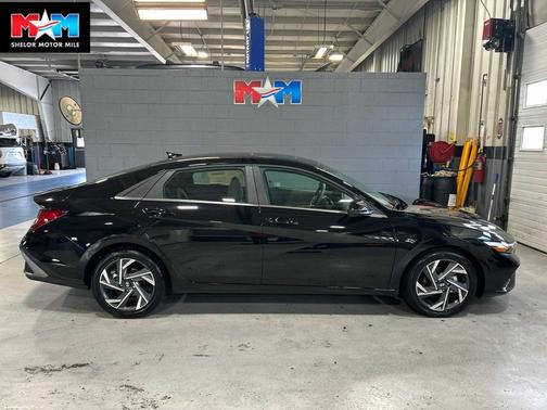 2025 Hyundai ELANTRA SEL