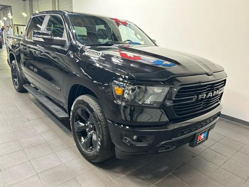 Diamond Black Crystal Pearlcoat 2019 RAM 1500 Big Horn