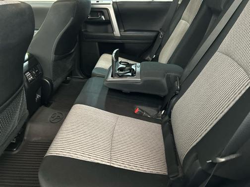 Super White 2021 Toyota 4Runner SR5