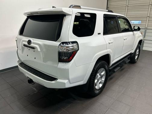 Super White 2021 Toyota 4Runner SR5