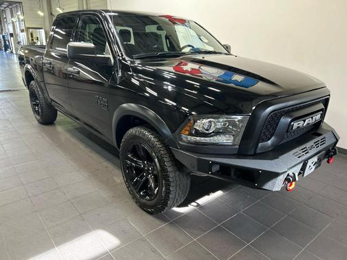 Diamond Black Crystal Pearlcoat 2024 RAM 1500 Classic Warlock Crew Cab 4x4 5'7' Box