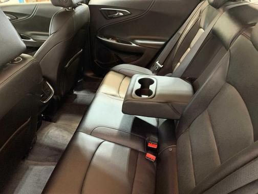 2022 Chevrolet Malibu FWD Premier