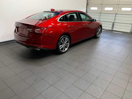 2022 Chevrolet Malibu FWD Premier