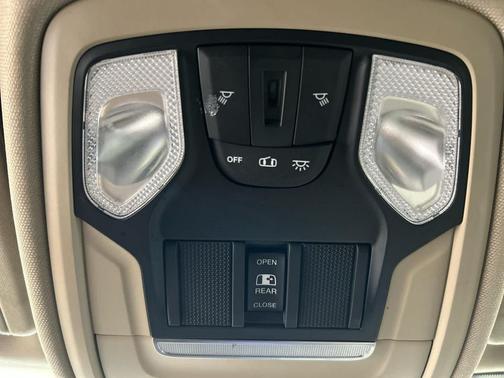 Billet Silver Metallic Clearcoat 2019 RAM 1500 Big Horn