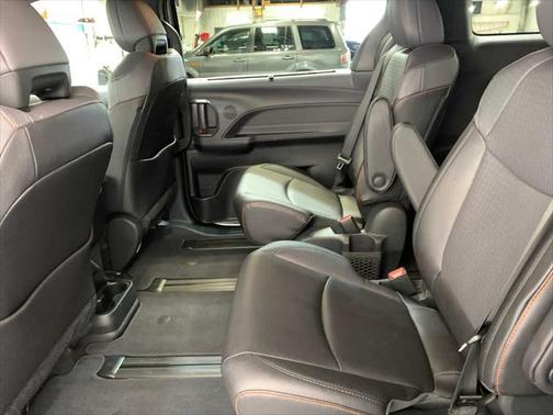 2024 Toyota Sienna XSE 7 Passenger
