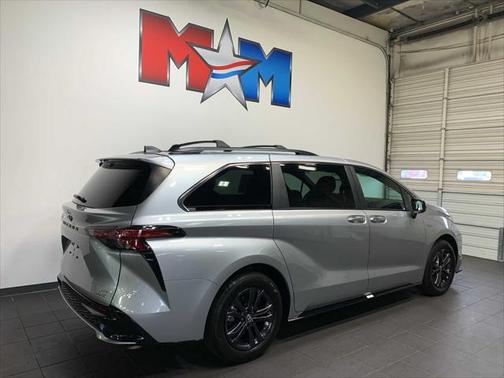2024 Toyota Sienna XSE 7 Passenger