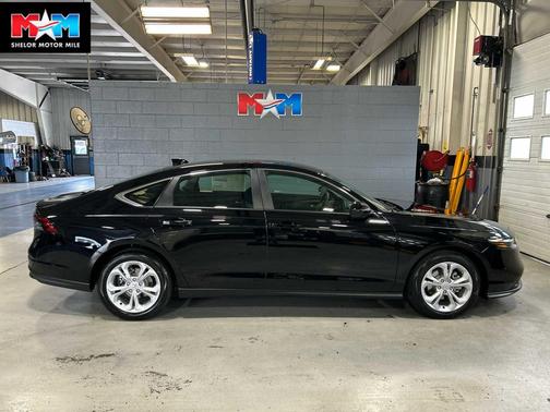 2025 Honda Accord LX 1.5T